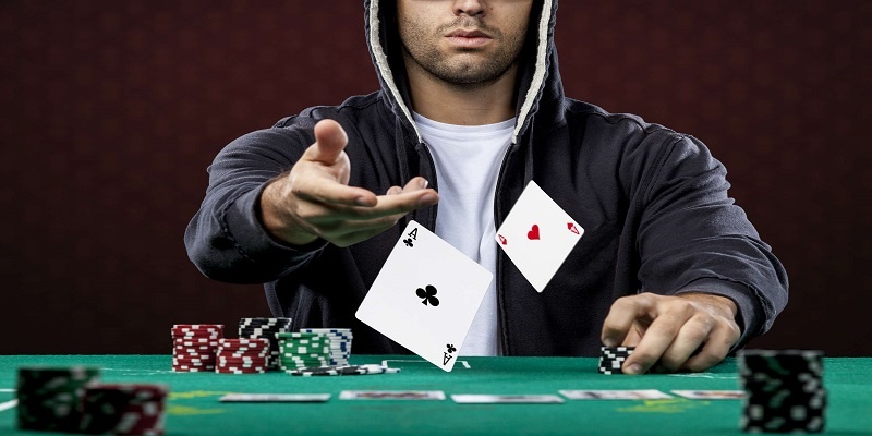 Poker Là Gì? Chia Sẻ Cách Đánh Poker Cơ Bản Nhất 2024